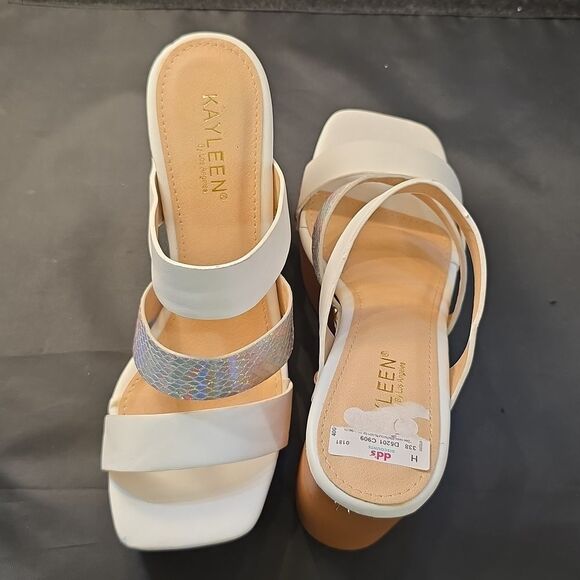 BRAND NEW KAYLEEN BY LOS ANGELES THREE STRAPS  BLOCK -HEEL SQUARE TOE SANDAL - Picture 11 of 15